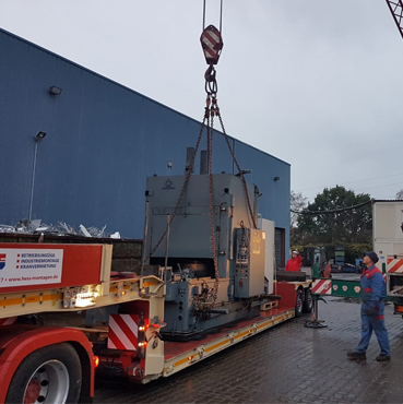 Demontage einer alter Maschine